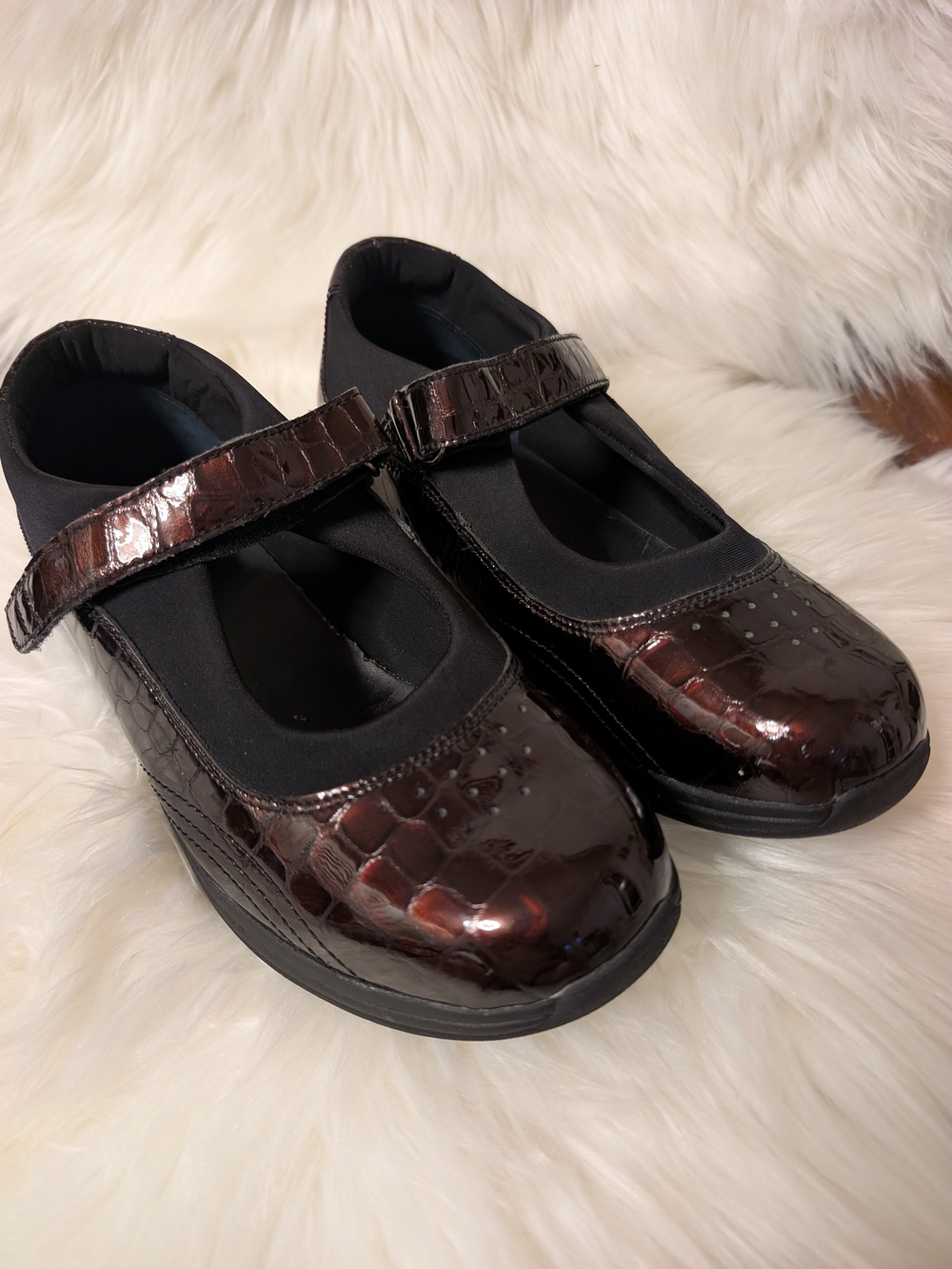 Drew Womens Shoe 8.5W Brown Croc Mary Jane Comfort Hook & Loop Patent Leather